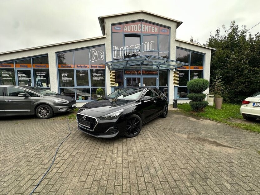 Hyundai i30 Fastback Fastback 1.4 T-GDI 140.000 km 11.990 € Rudolstadt 07407