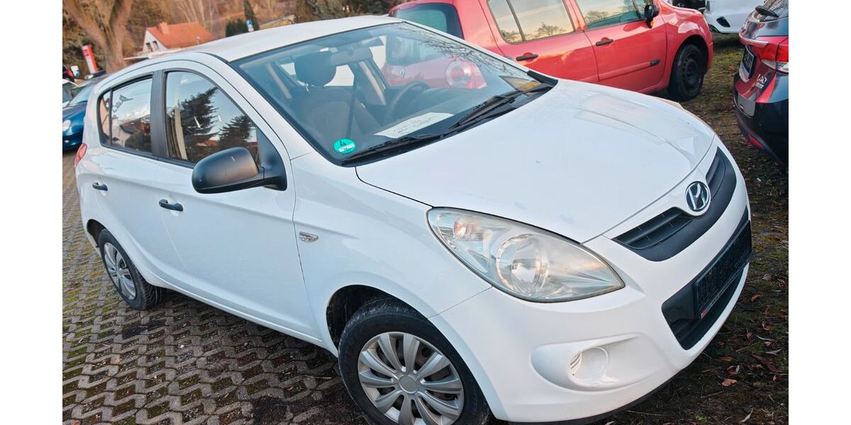 Hyundai i20 165.000 km 1.990 &euro; Umpferstedt 99441