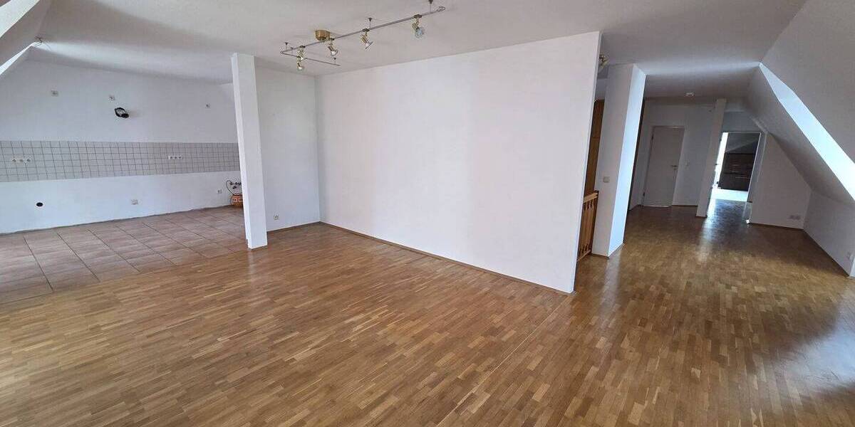 Etagenwohnung Erfurt Altstadt - 2 Zimmer, 128 m&sup2;, 1.190&euro; | Angebot:26787966