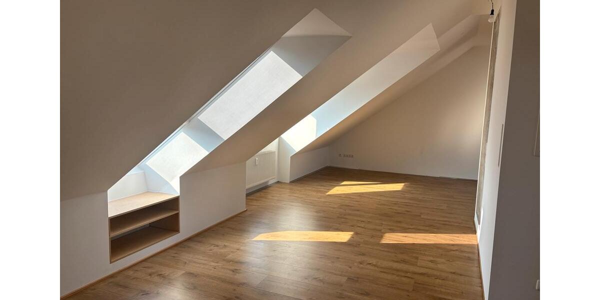 Dachgeschoßwohnung Erfurt Daberstedt - 4 Zimmer, 100 m&sup2;, 900&euro; | Angebot:25962245