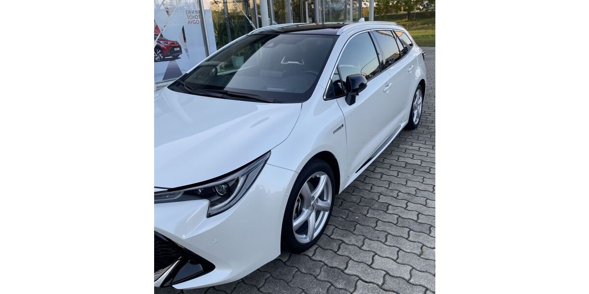 Toyota Corolla 127.000 km 21.100 &euro; Kölleda OT Burgwenden 99625