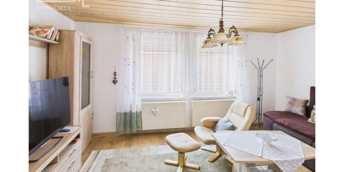 Einfamilienhaus Blankenhain - 9 Zimmer, 219 m&sup2;, 350.000&euro; | Angebot:24268866