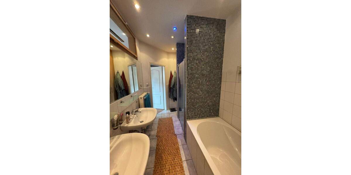 Etagenwohnung Weimar Altstadt - 4 Zimmer, 132 m&sup2;, 480.000&euro; | Angebot:25672575