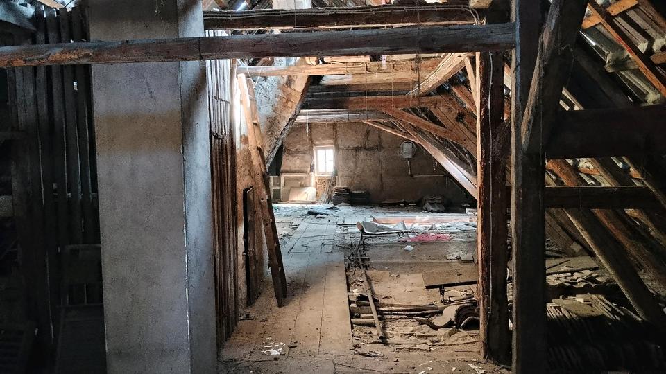 Einfamilienhaus Am Ettersberg - 7 Zimmer, 110 m&sup2;, 140.000&euro; | Angebot:27071067