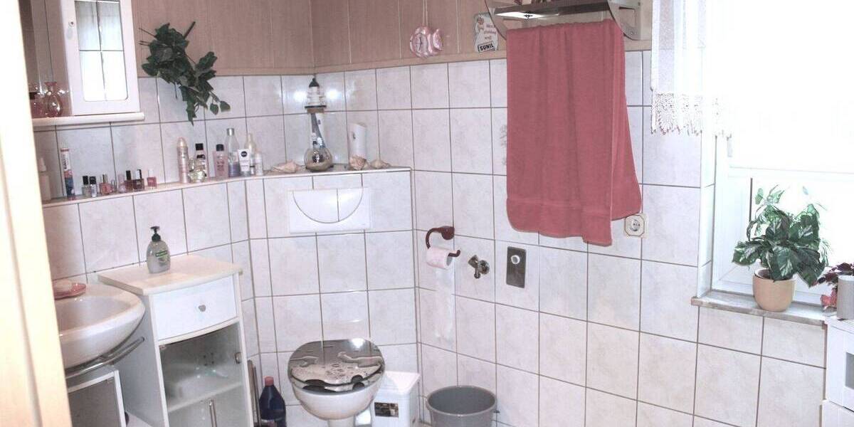 Mehrfamilienhaus, Wohnhaus Herbsleben - 6 Zimmer, 194 m&sup2;, 360.000&euro; | Angebot:25704598