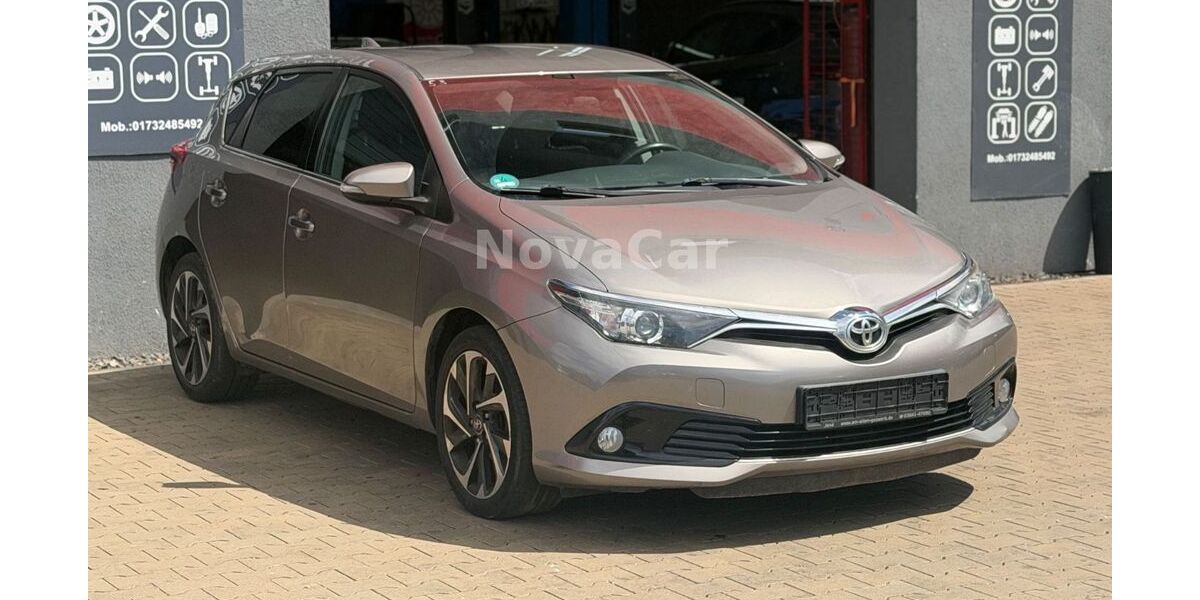 Toyota Auris 205.000 km 5.990 &euro; Erfurt 99086
