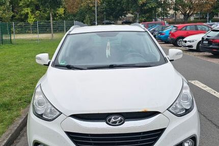 Hyundai ix35 198.000 km 6.800 € Erfurt 99096
