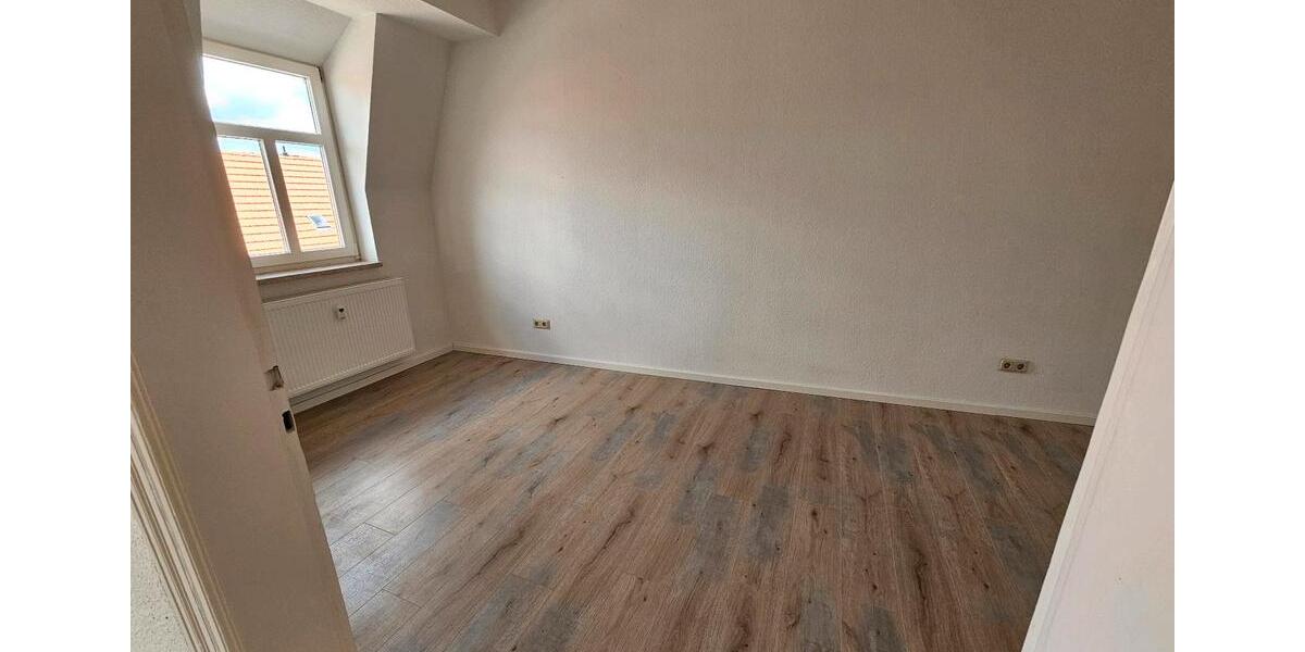 Etagenwohnung Stadtilm - 3 Zimmer, 85 m&sup2;, 767&euro; | Angebot:25057569