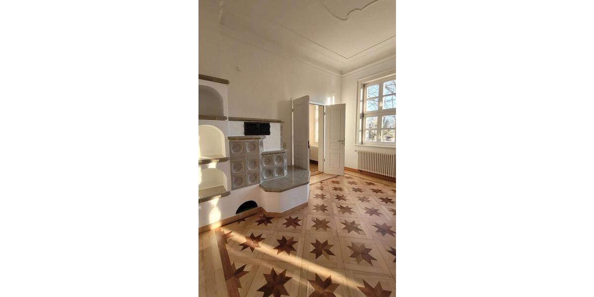 Etagenwohnung Gotha - 5 Zimmer, 152 m&sup2;, 1.200&euro; | Angebot:24997172