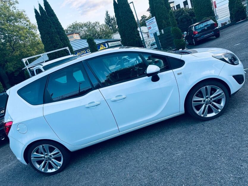 Opel Meriva 100.000 km 2.999 € Gotha 99867