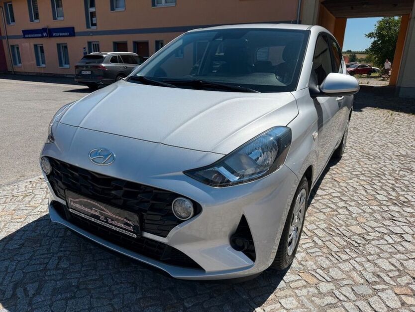 i10