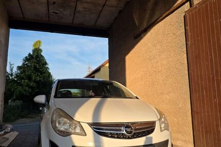 Opel Corsa 146.380 km 2.500 &euro; Gangloffsömmern 99634