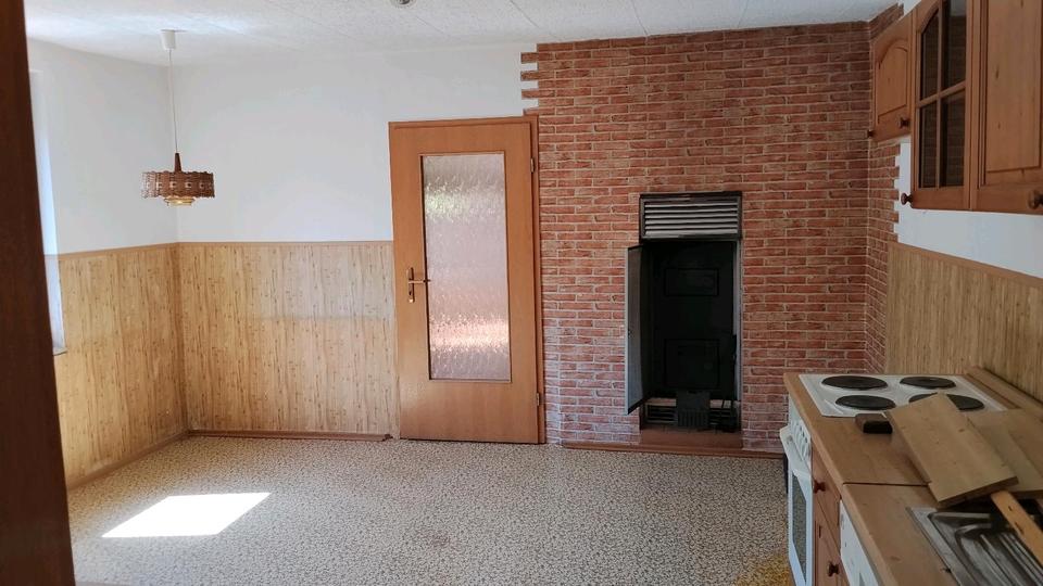 Einfamilienhaus Am Ettersberg - 7 Zimmer, 110 m&sup2;, 140.000&euro; | Angebot:27071067