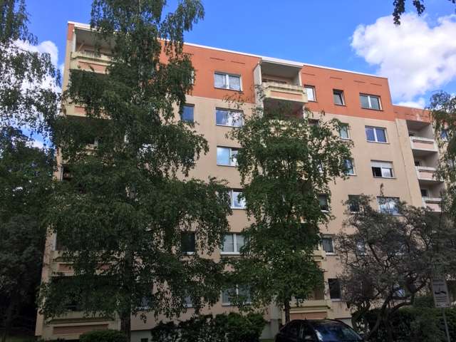Wohnung zum Kaufen in Weimar 53.000 € 36.63 m²
