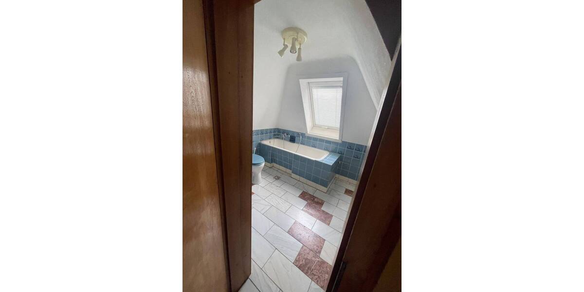 Reihenendhaus Gotha - 8 Zimmer, 167 m&sup2;, 370.000&euro; | Angebot:26731459
