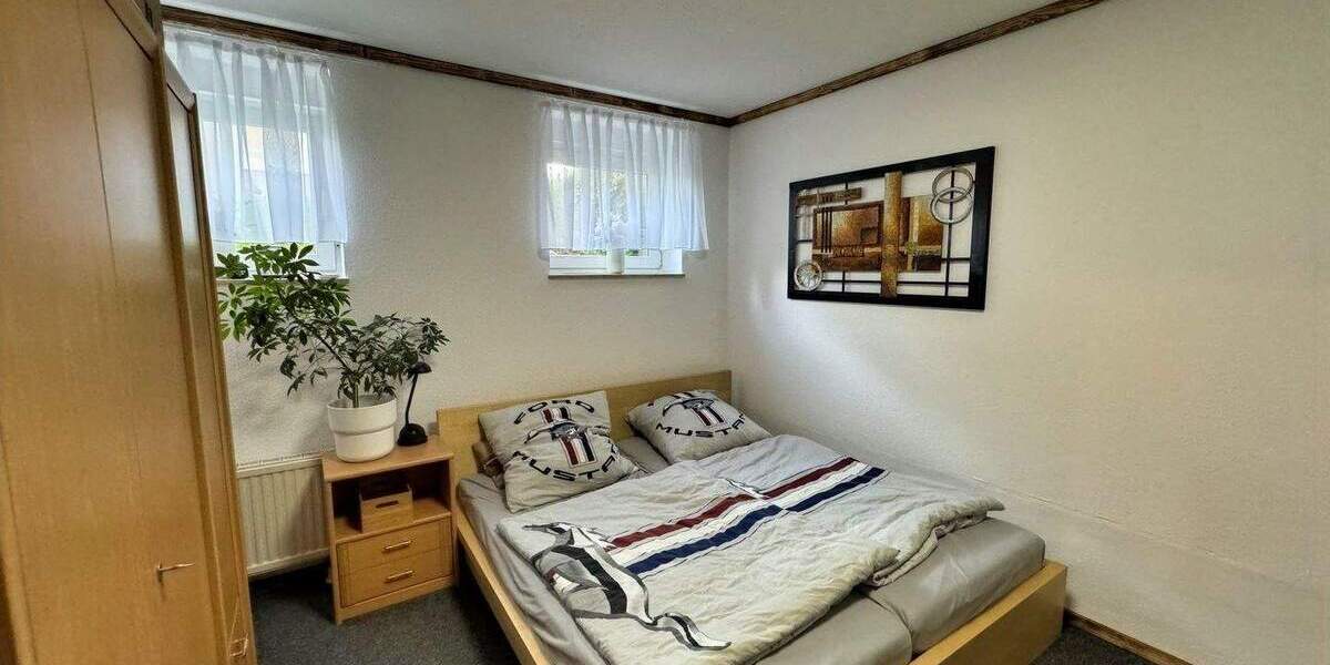 Doppelhaushälfte Drei Gleichen - 5 Zimmer, 120 m&sup2;, 195.000&euro; | Angebot:24567383