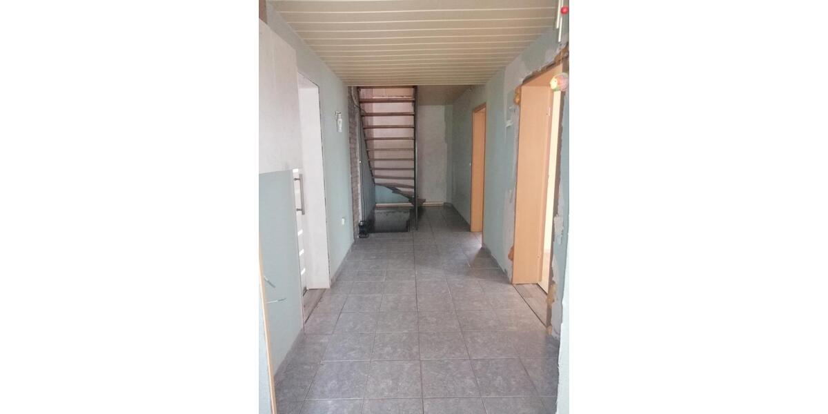 Einfamilienhaus Straußfurt - 6 Zimmer, 140 m&sup2;, 140.000&euro; | Angebot:26360226
