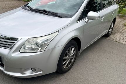 Toyota Avensis 194.000 km 3.999 &euro; Erfurt 99099