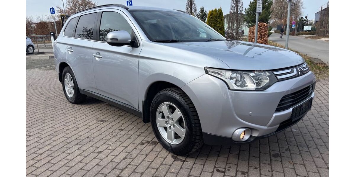 Mitsubishi Outlander 119.300 km 12.900 &euro; Erfurt 99085
