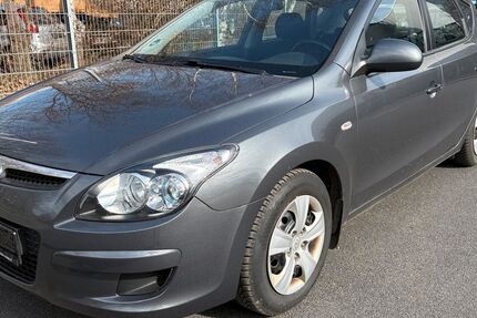 Hyundai i30 99.980 km 2.890 &euro; Drei Gleichen OT Günthersleben 99869