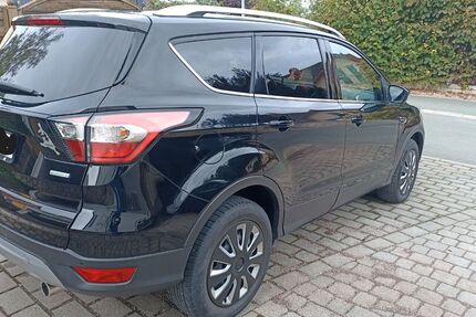 Ford Kuga 155.060 km 9.900 &euro; Erfurt 99099