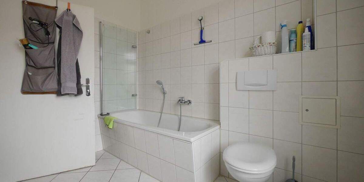Etagenwohnung Weimar Altstadt - 2 Zimmer, 63 m&sup2;, 555&euro; | Angebot:26091986