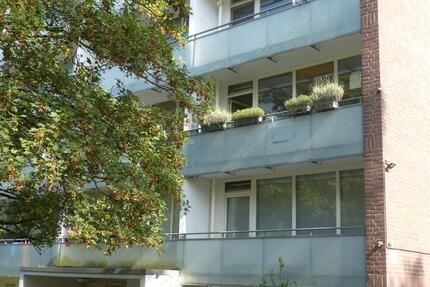 HH-Bramfeld, 2 Zi. ETW (2. OG) + Balkon, ca. 51 qm + PKW Platz