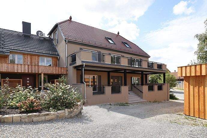 Mehrfamilienhaus, Wohnhaus Weimar Schöndorf - 7 Zimmer, 300 m&sup2;, 2.900&euro; | Angebot:24028869