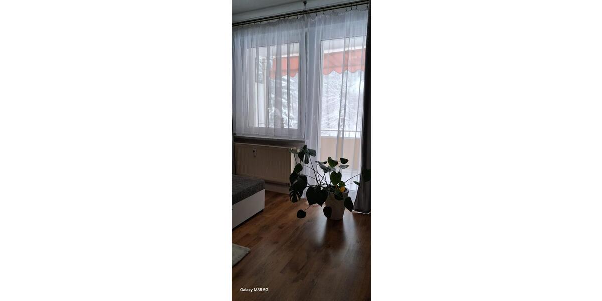 Etagenwohnung Ohrdruf - 2 Zimmer, 47 m&sup2;, 330&euro; | Angebot:24710122