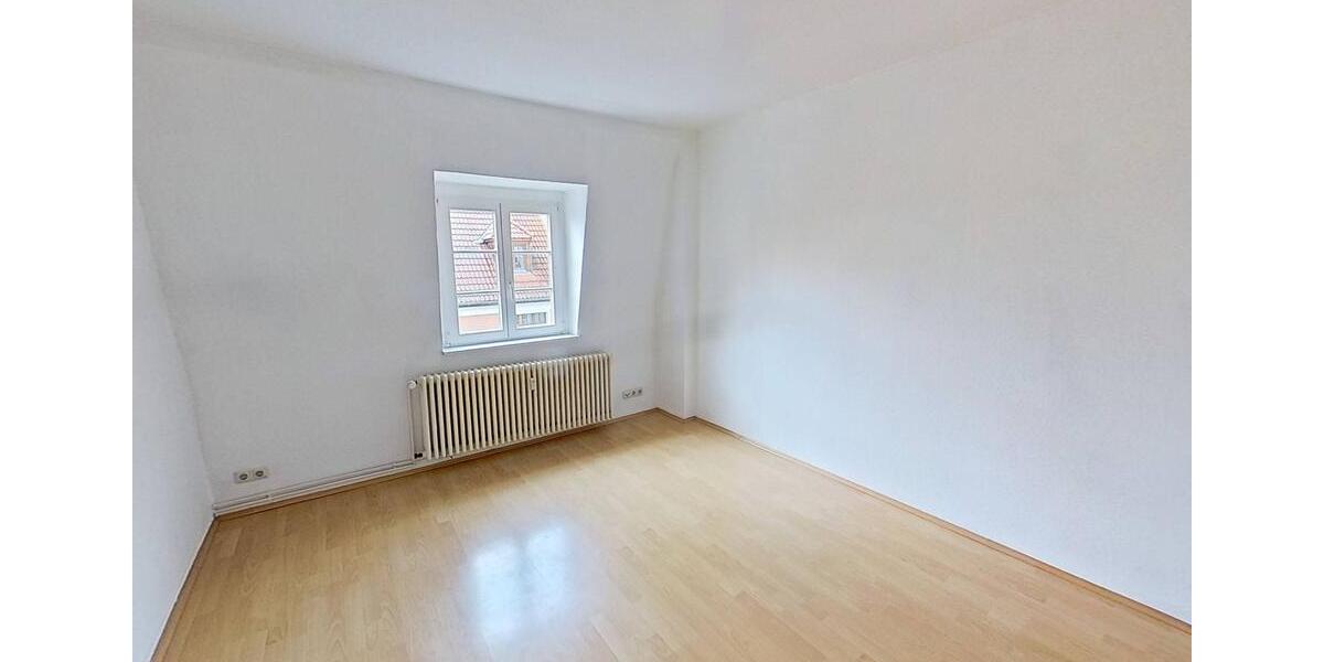 Dachgeschoßwohnung Weimar - 2 Zimmer, 44 m&sup2;, 369&euro; | Angebot:26003720