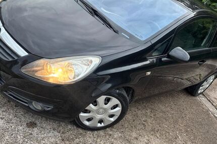 Opel Corsa 175.000 km 2.399 &euro; Erfurt 99091