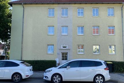 Bezugsfreie Zwei-Zimmer-Wohnung TOP Lage zimmer