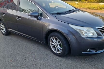 Toyota Avensis 195.231 km 1.800 &euro; erfurt 99085