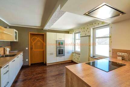 Haus Greußen - 8 Zimmer, 218 m&sup2;, 117.250&euro; | Angebot:22913699