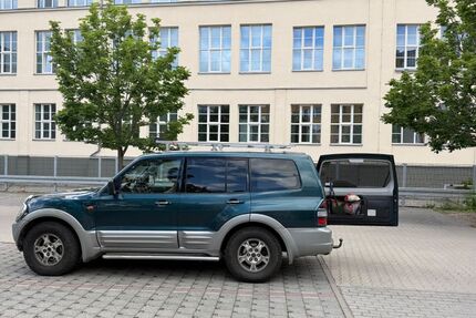 Mitsubishi Pajero 249.000 km 8.490 &euro; Erfurt 99099