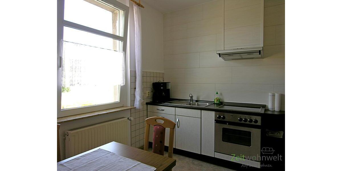 (EF0425_Y) Erfurt: Löbervorstadt, möbliertes Zimmer mit eigenem WCDusche, 1. Obergeschoss, an Wochenendheimfahrer 1 zimmer