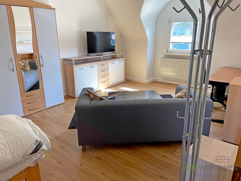 (EF0113_Y) Erfurt: Löbervorstadt, möbliertes Zimmer in schöner Wohnlage mit eigenem Bad, an Wochenendheimfahrer 1 zimmer