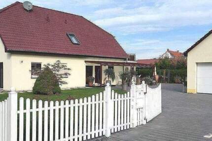 Haus Erfurt Töttleben - 9 Zimmer, 292 m&sup2;, 810.000&euro; | Angebot:26127539