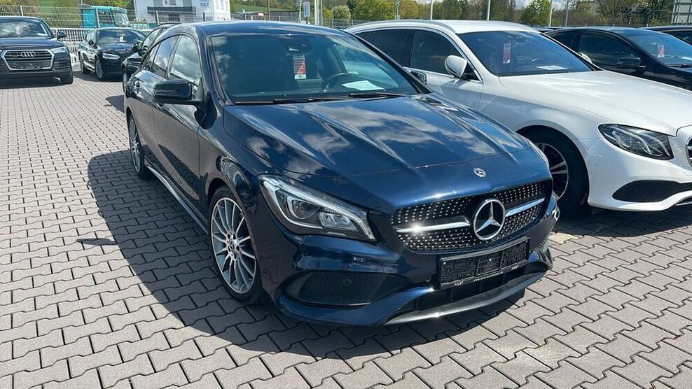 CLA 220 Shooting Brake
