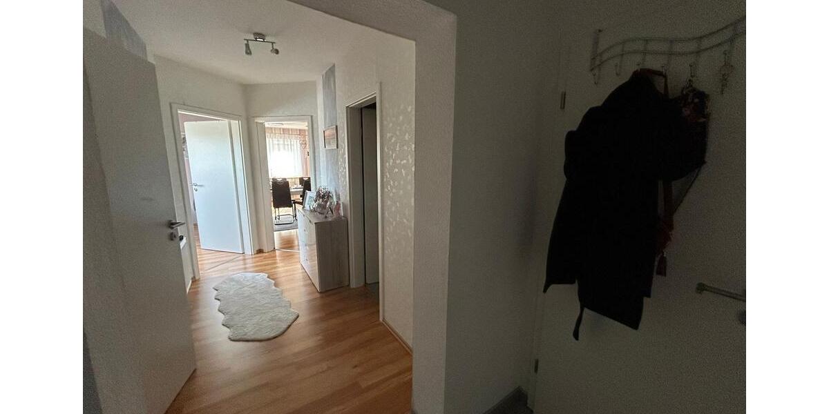 Dachgeschoßwohnung Kölleda - 3 Zimmer, 76 m&sup2;, 610&euro; | Angebot:25509052