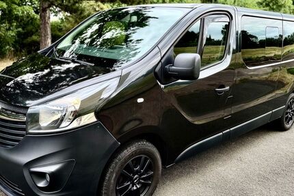 Opel Vivaro 191.000 km 16.490 € Erfurt 99095