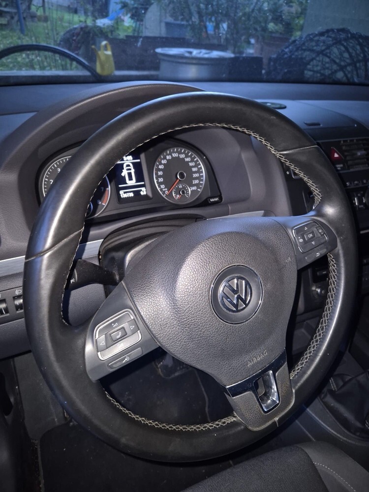 VW Touran 135.000 km 5.600 € Erfurt 99084