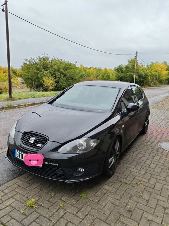 Seat Leon 124.500 km 8.700 € Gotha 99867