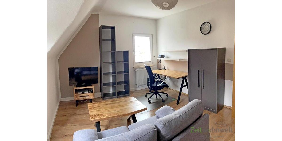 (EF0170_Y) Erfurt: Löbervorstadt, möbliertes Zimmer in schöner Wohnlage im DG mit eigenem Bad, an Wochenendheimfahrer 1 zimmer