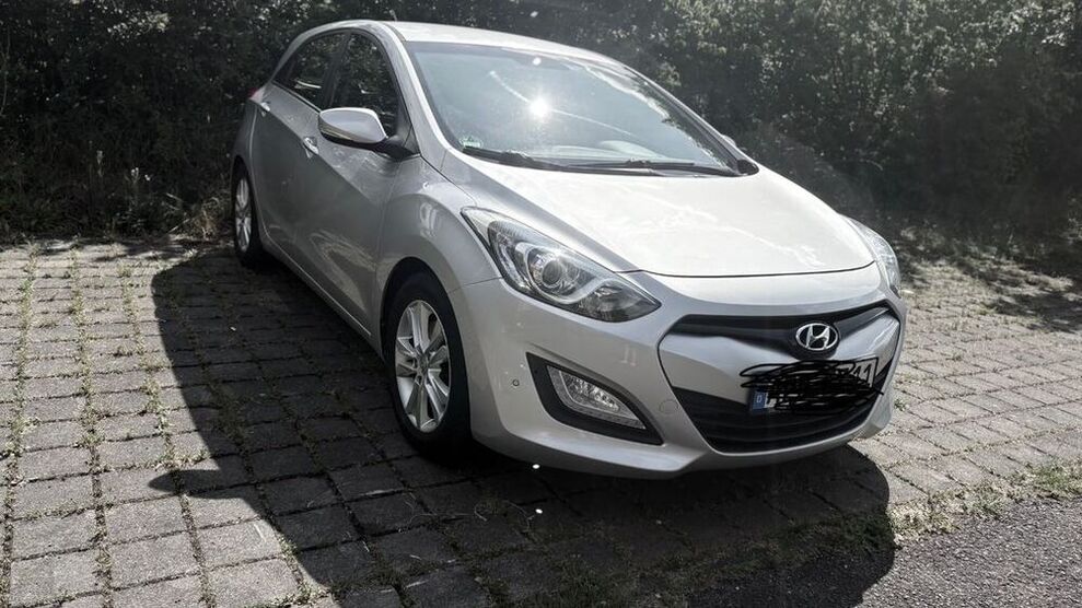 i30