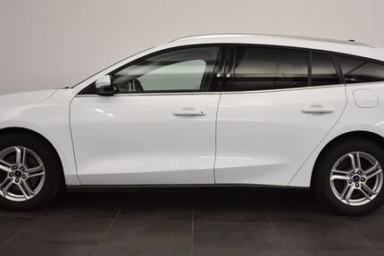 Ford Focus 143.392 km 9.975 &euro; Arnstadt 99310