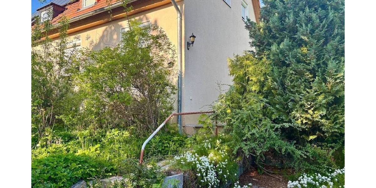 Doppelhaushälfte Weimar Parkvorstadt - 4 Zimmer, 90 m&sup2;, 195.000&euro; | Angebot:26015997