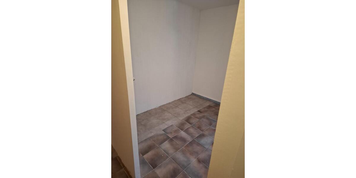 Erdgeschoßwohnung Kölleda - 2 Zimmer, 45 m&sup2;, 245&euro; | Angebot:25055344