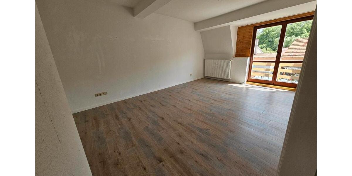 Etagenwohnung Stadtilm - 3 Zimmer, 85 m&sup2;, 767&euro; | Angebot:25057569
