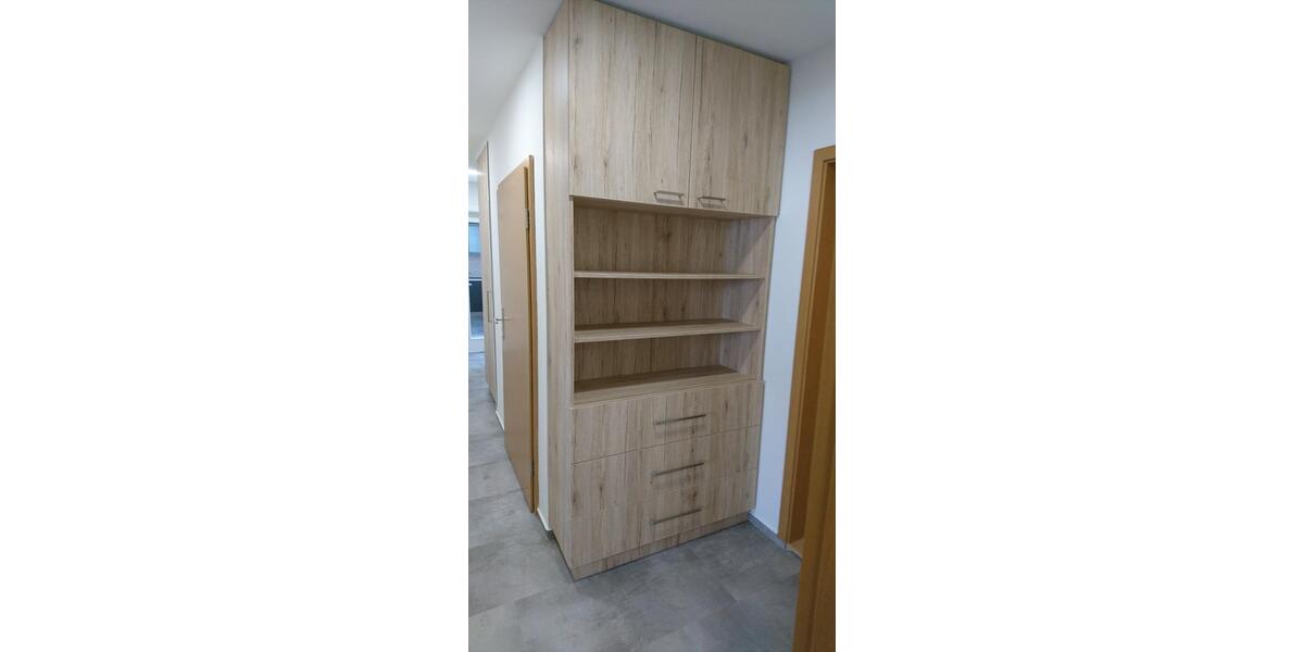 Dachgeschoßwohnung Erfurt Johannesplatz - 4 Zimmer, 130 m&sup2;, 1.400&euro; | Angebot:26048958